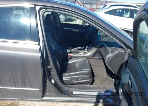 2010 Acura Tl 3.5 z USA, uszkodzony, nr VIN 19UUA8F29AA017849